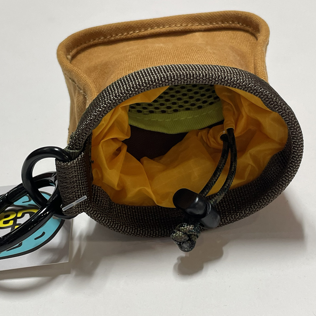 C：ダックキャメル